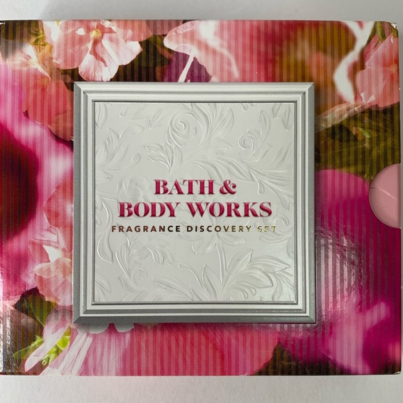 3/$30 Bath & Bodywork Fragrance Sampler
Gift Box Set NEW - Picture 2 of 8
